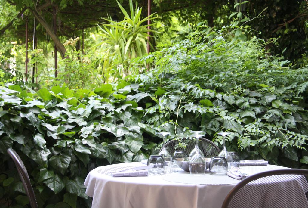 Les Jardins D'Anglise Hotel Six-Fours-les-Plages Ngoại thất bức ảnh