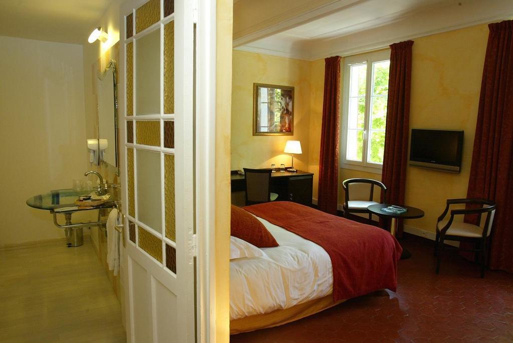 Les Jardins D'Anglise Hotel Six-Fours-les-Plages Ngoại thất bức ảnh